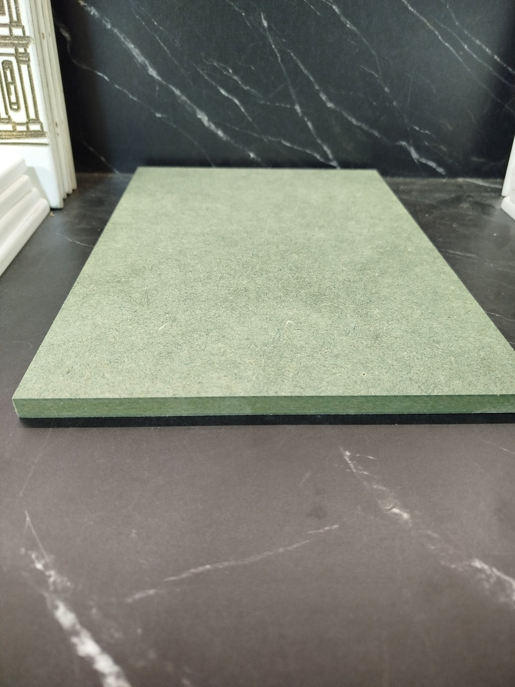 DM Hidrófugo Lacado y Terminado a Mano