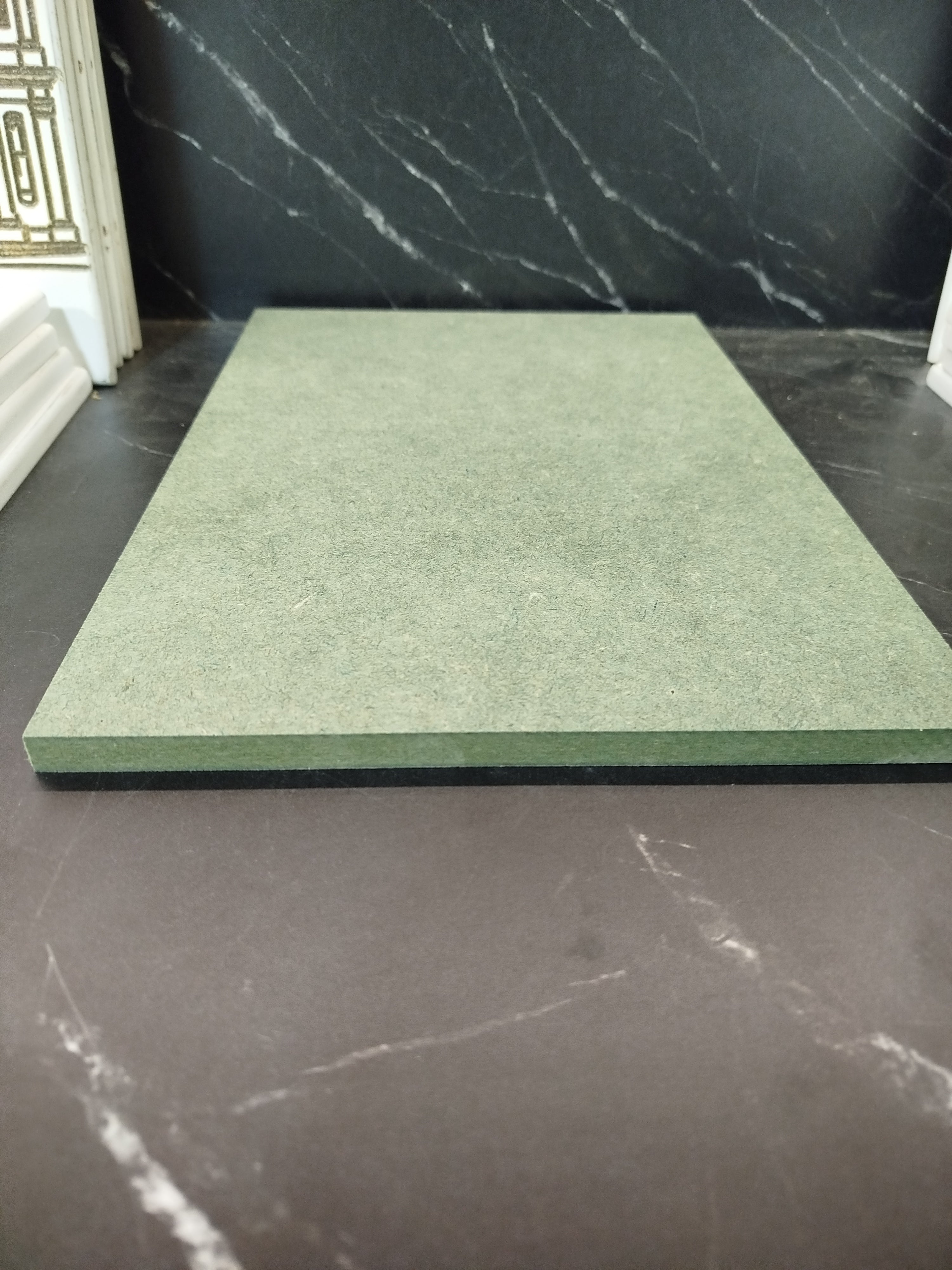 DM Hidrófugo Lacado y Terminado a Mano