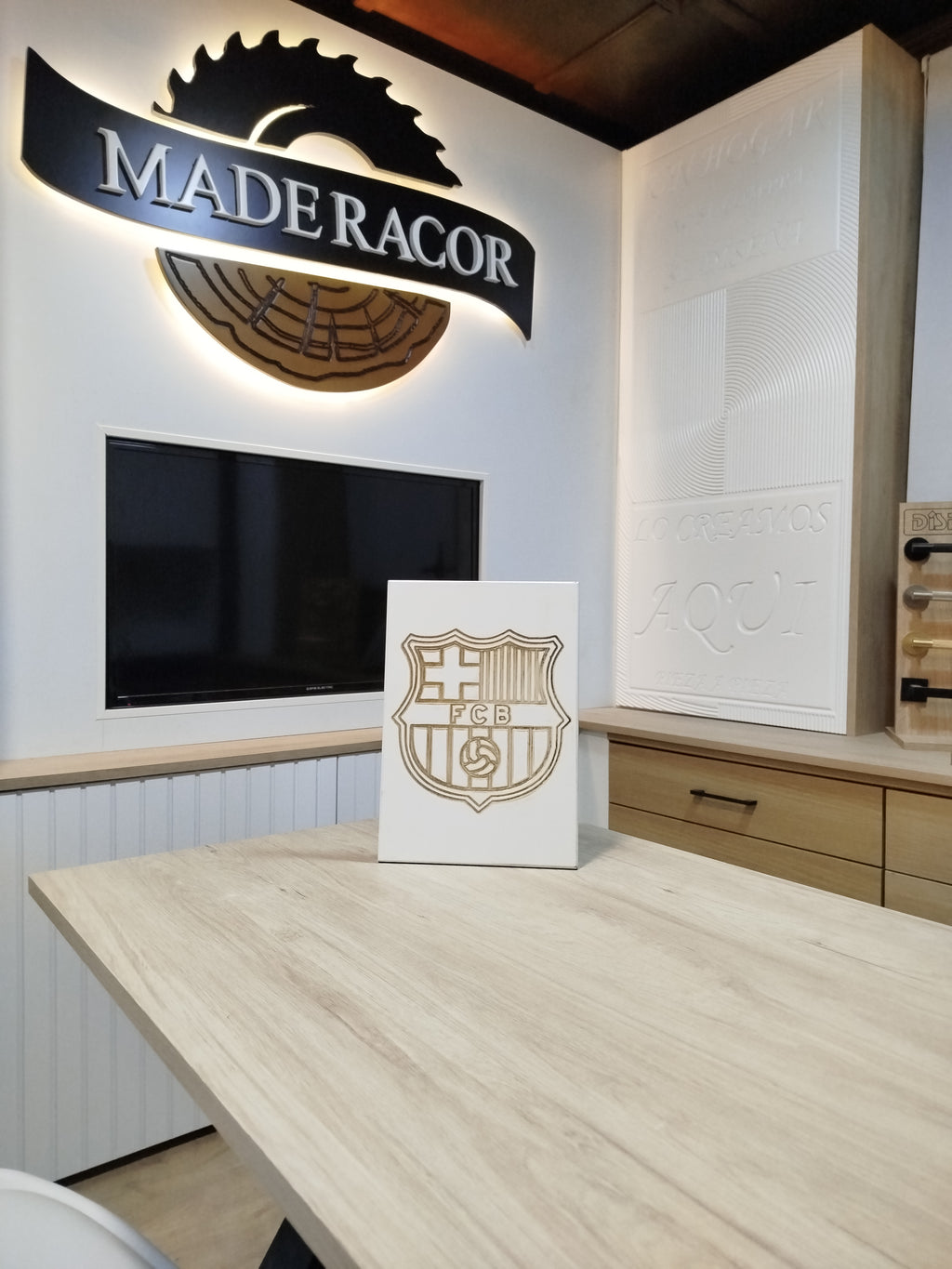 Placa Decorativa Escudo FC Barcelona - Grabado de Precisión "Més que un Club"