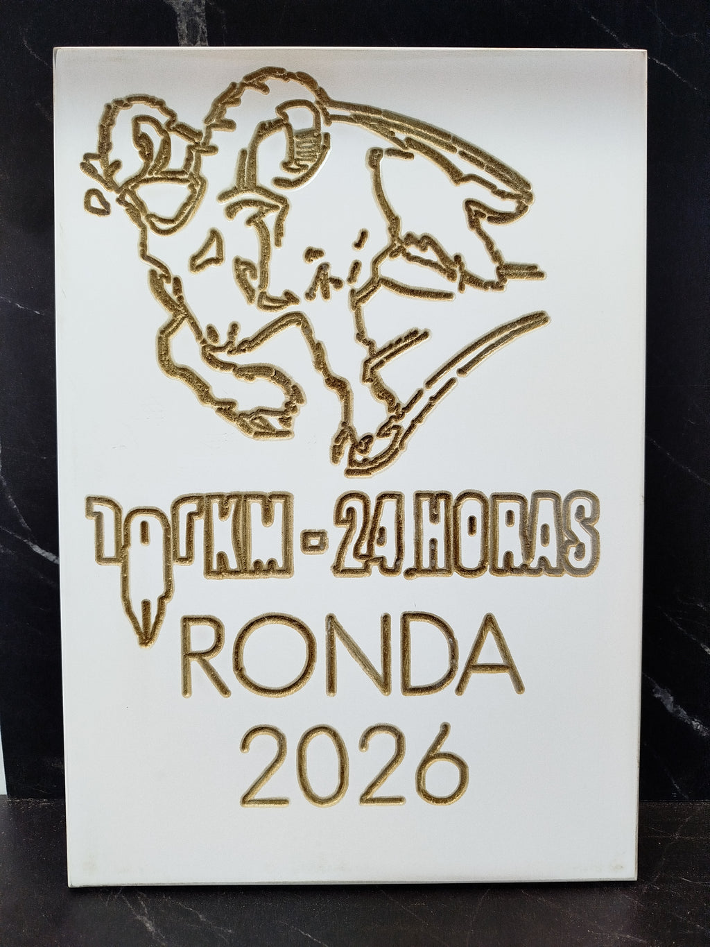 Placa Conmemorativa 101 KM Ronda grabado en Madera